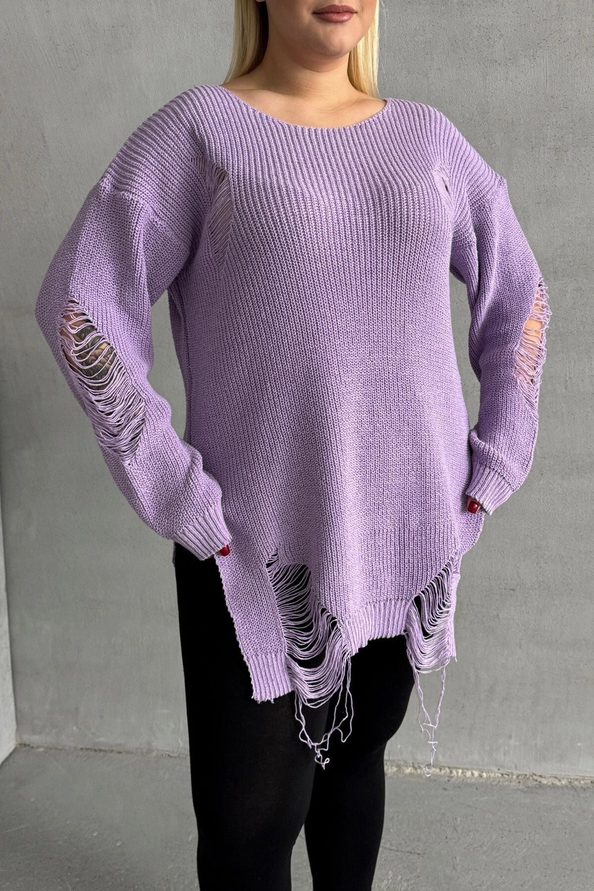 Büyük Beden Uzun Kollu Bisiklet Yaka Yırtık Detaylı Triko Kazak T-3