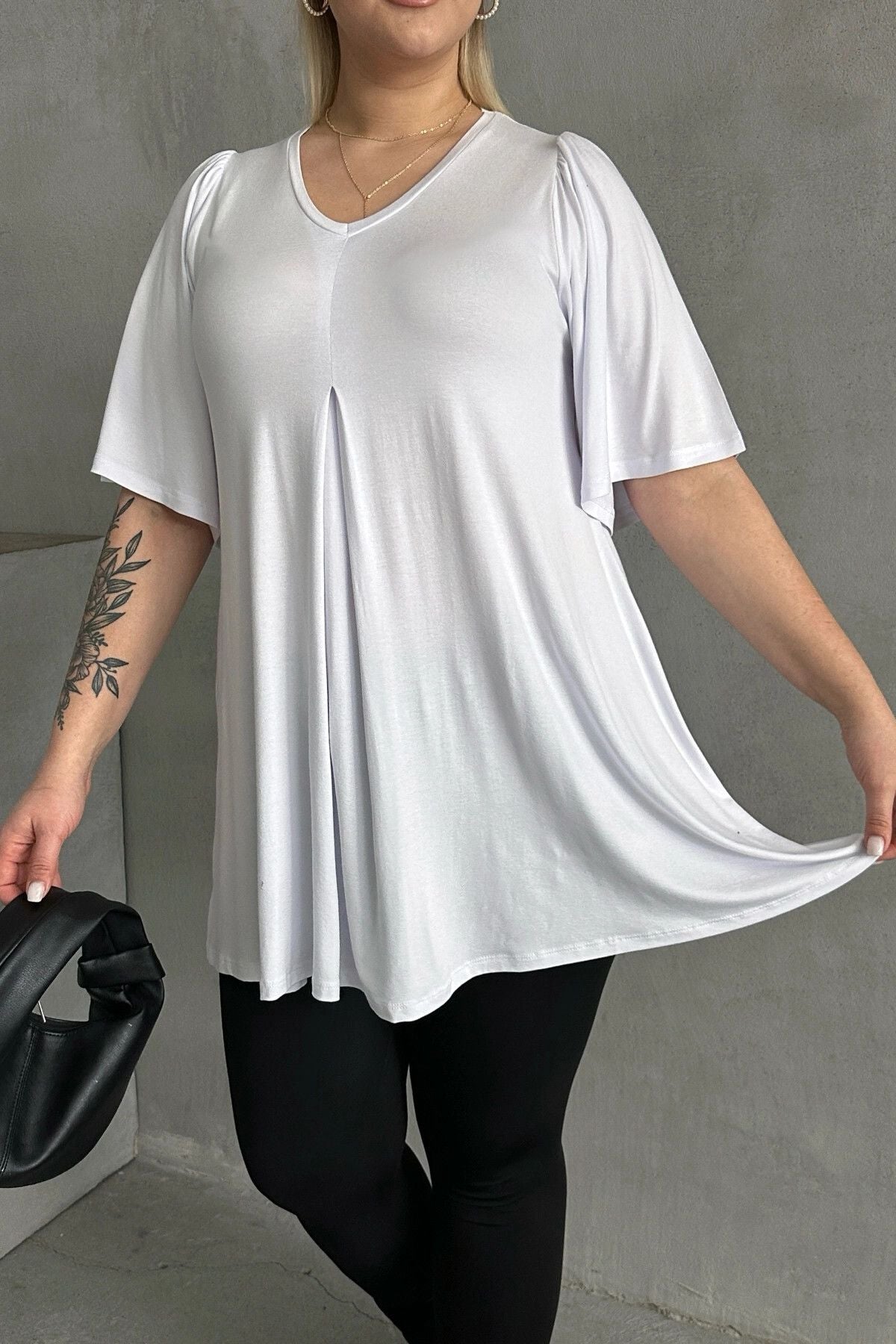 Büyük Beden V Yaka Desensiz Asimetrik Kesim Likralı Bluz MDL-2