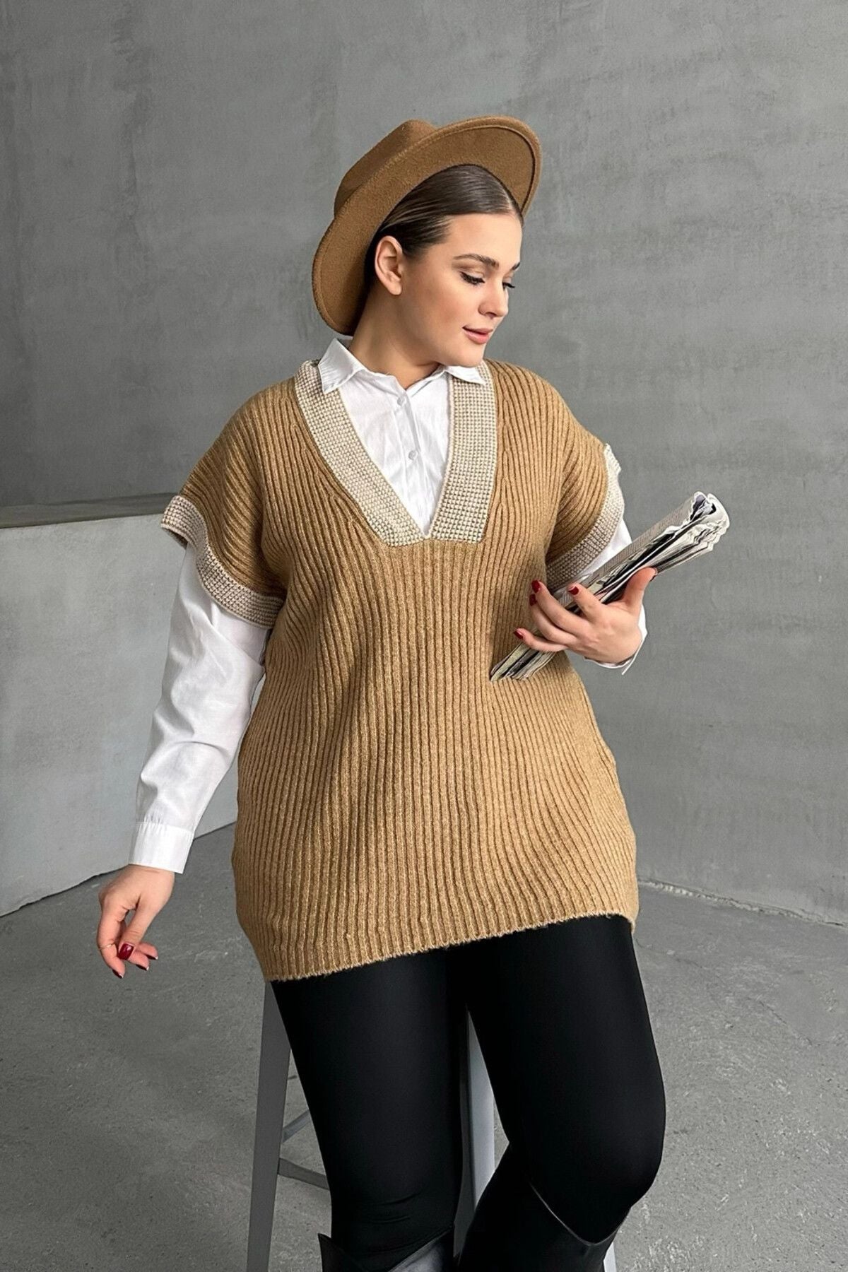 Büyük Beden V Yaka Kısa Kollu Triko Süveter 302135