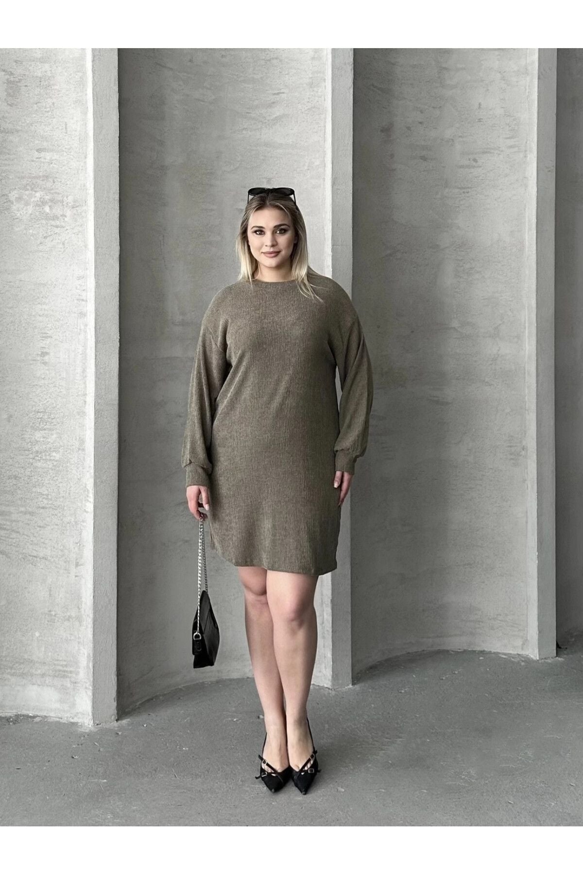 Büyük Beden Uzun Kollu Bisiklet Yaka Düz Kesim Elbise 106-97