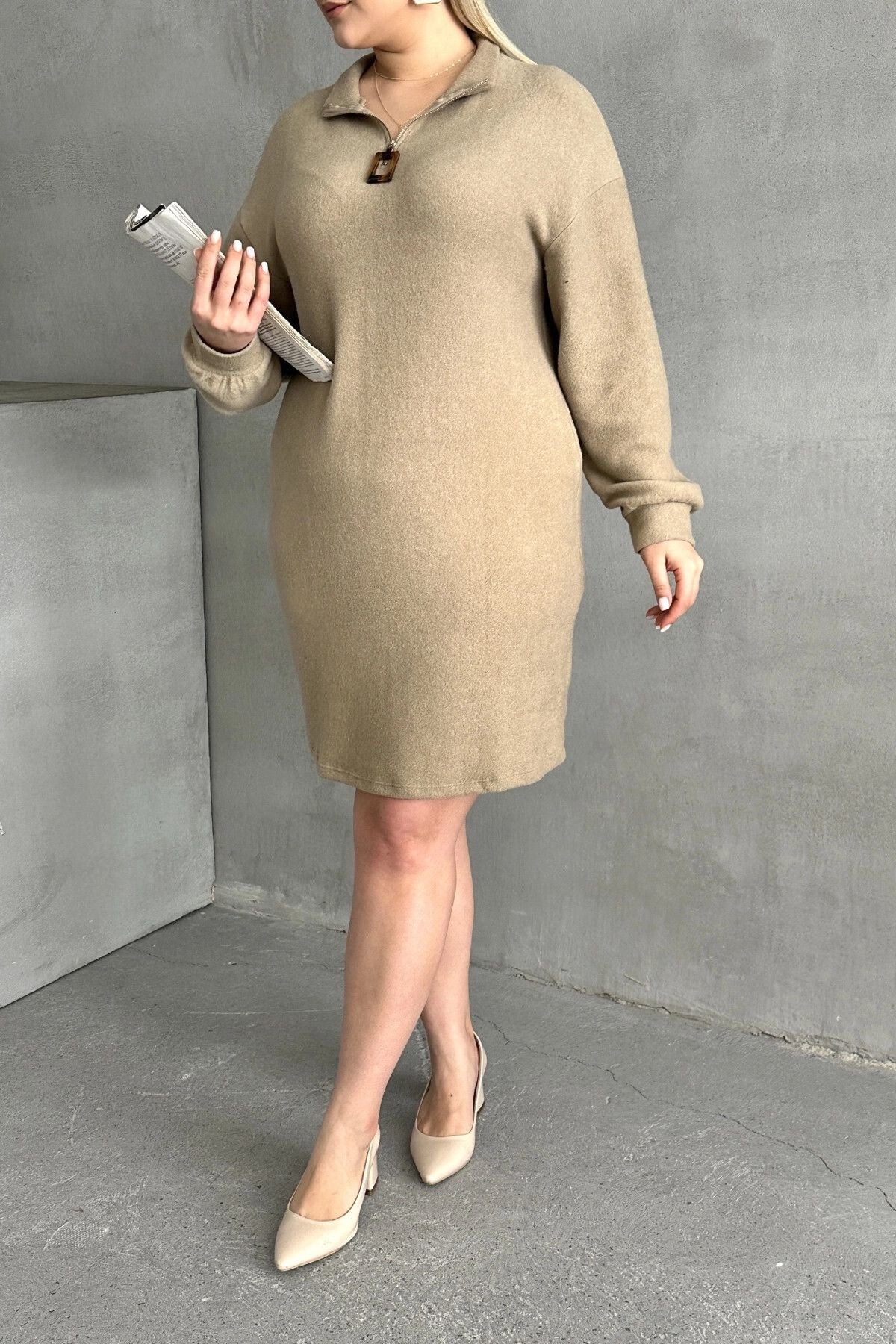 Büyük Beden Uzun Kollu Yumuşak Dokulu Yakası Fermuarlı Triko Elbise 106-37