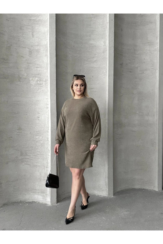 Büyük Beden Uzun Kollu Bisiklet Yaka Düz Kesim Elbise 106-97