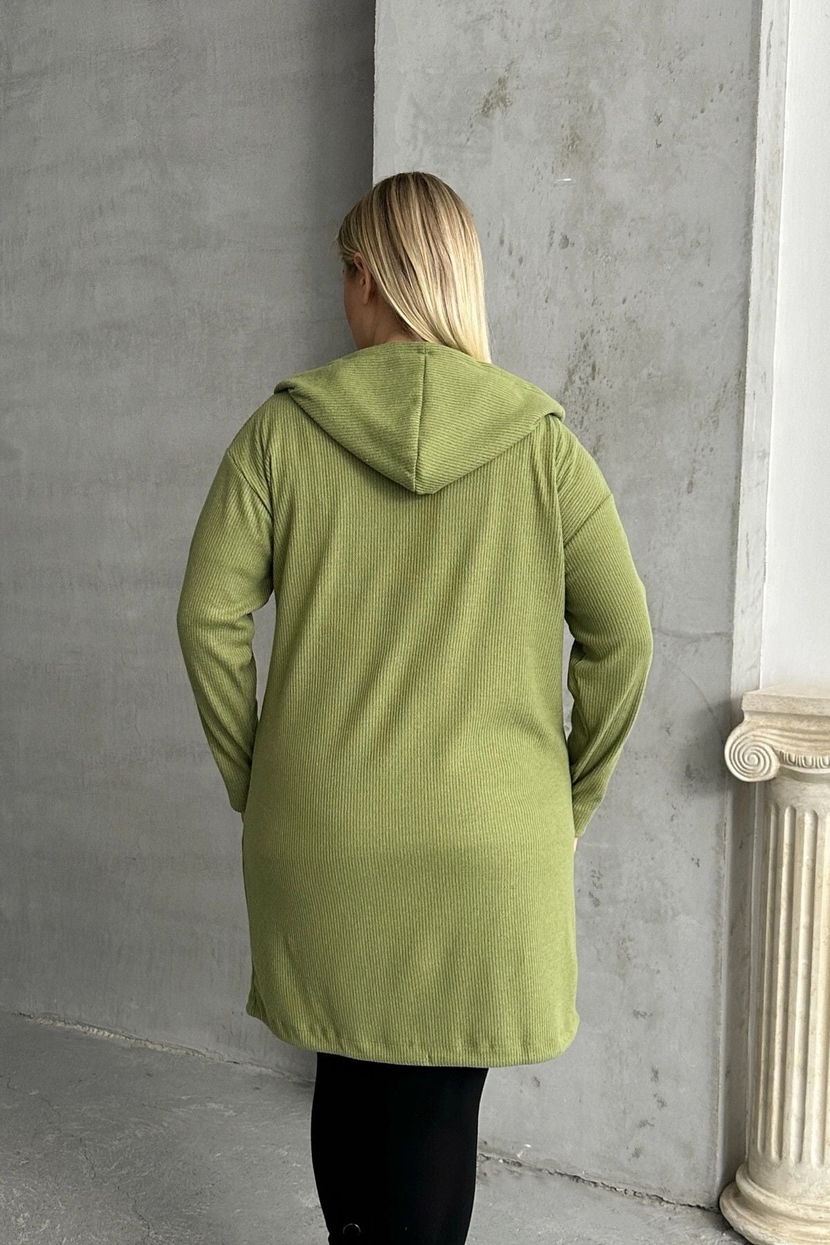 Büyük Beden Uzun Kollu Kapüşonlu Önü Kapamasız Fitilli Hırka 74-136