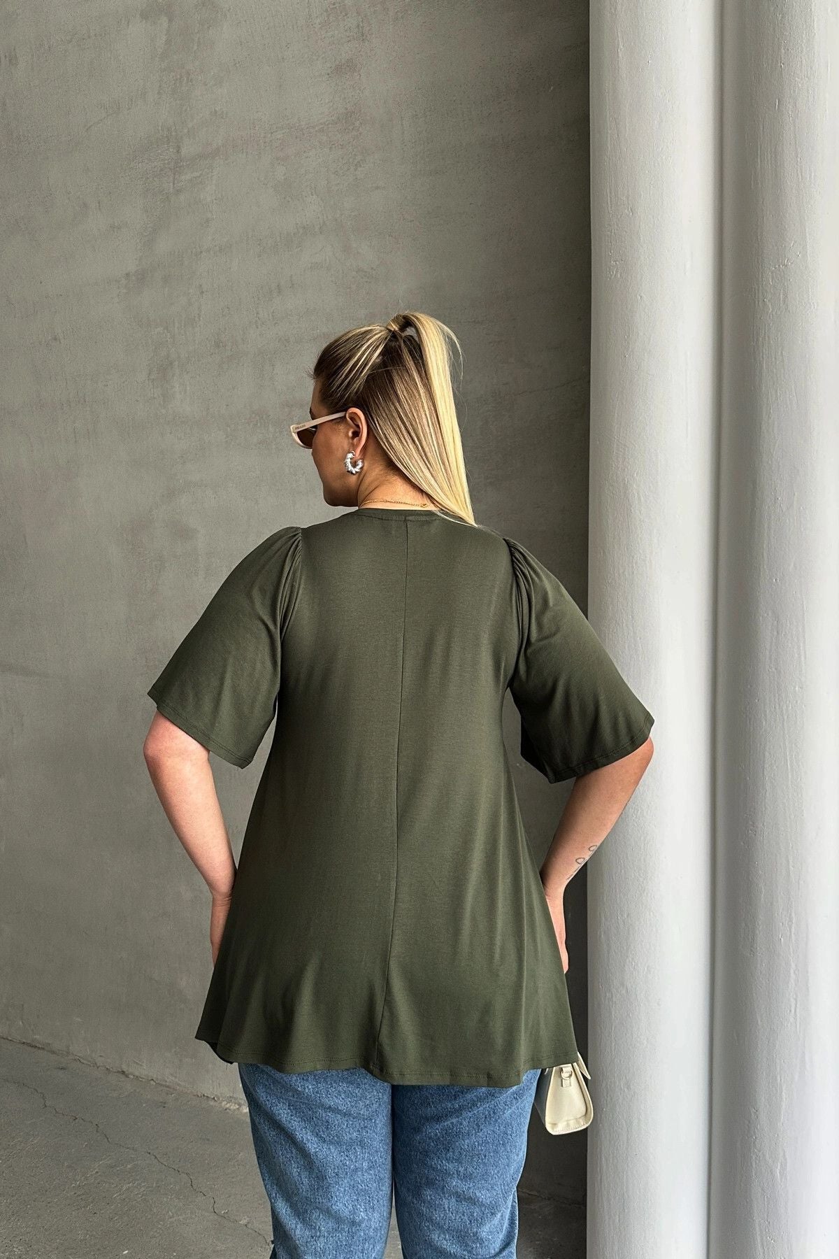 Büyük Beden V Yaka Desensiz Asimetrik Kesim Likralı Bluz MDL-4