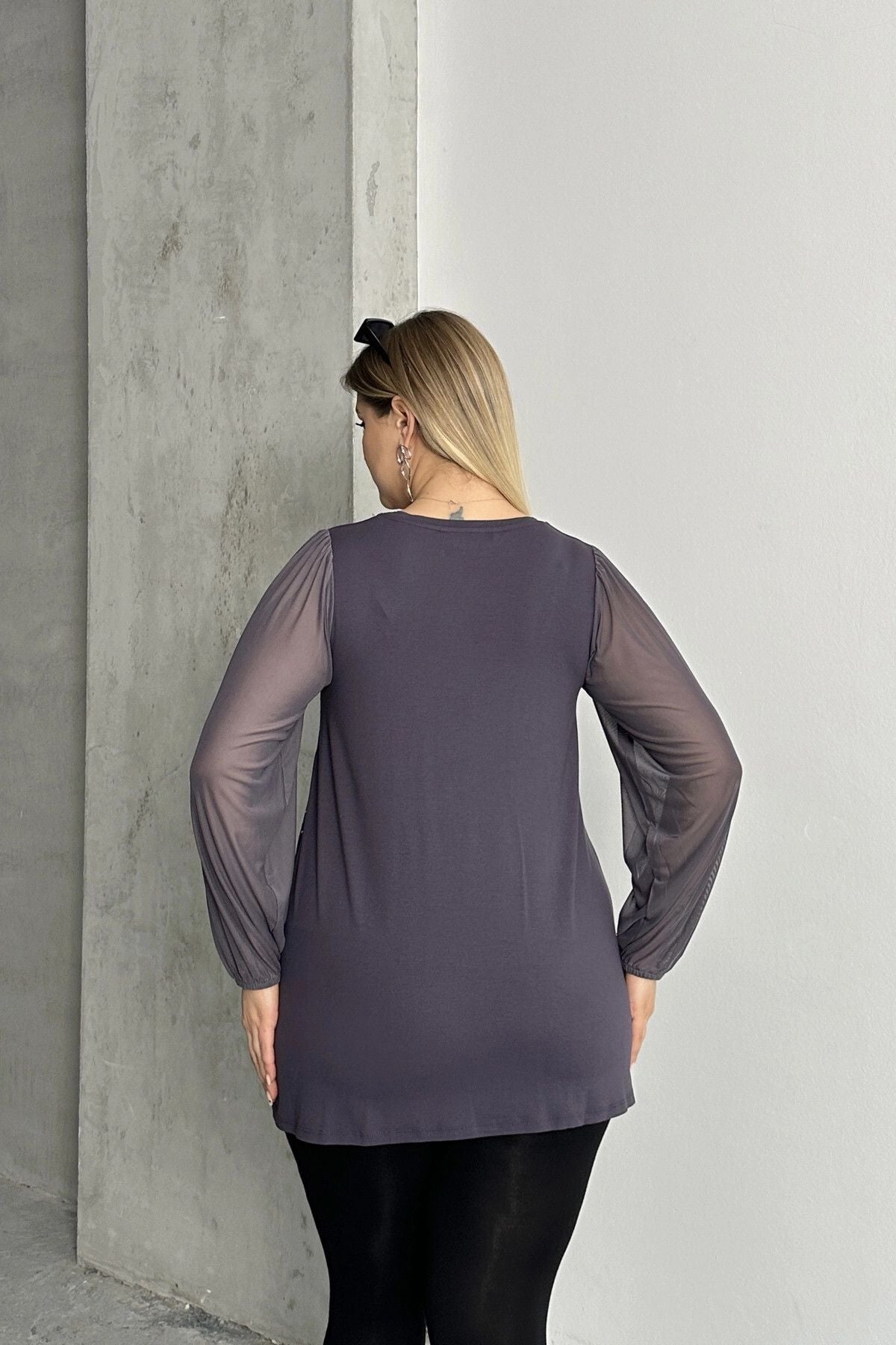 Büyük Beden Uzun Tül Kol Önü Taş İşlemeli Bisiklet Yaka Bluz 321850-U