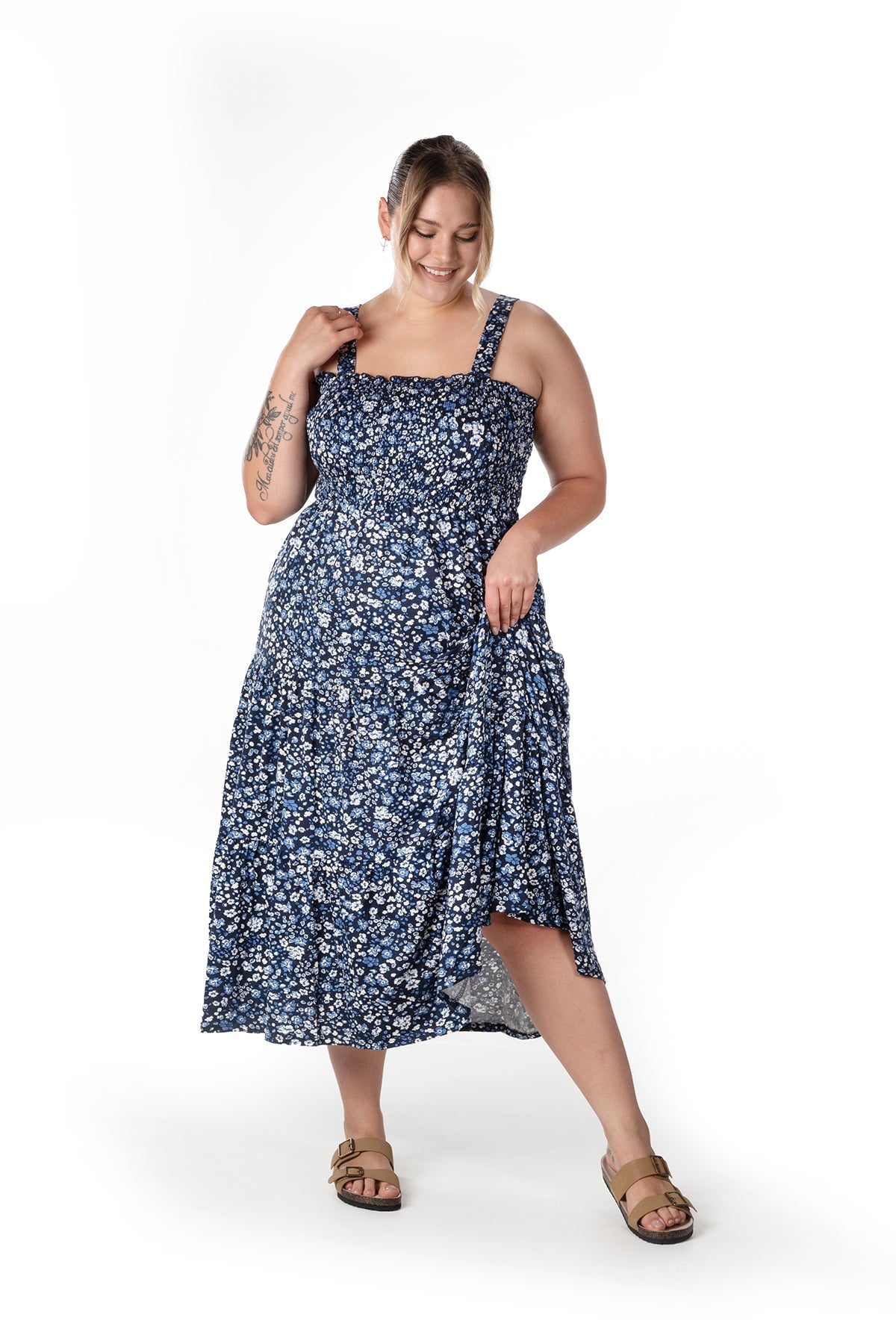 Büyük Beden Çiçek Desenli Kalın Askılı Beli Lastikli Elbise T-84