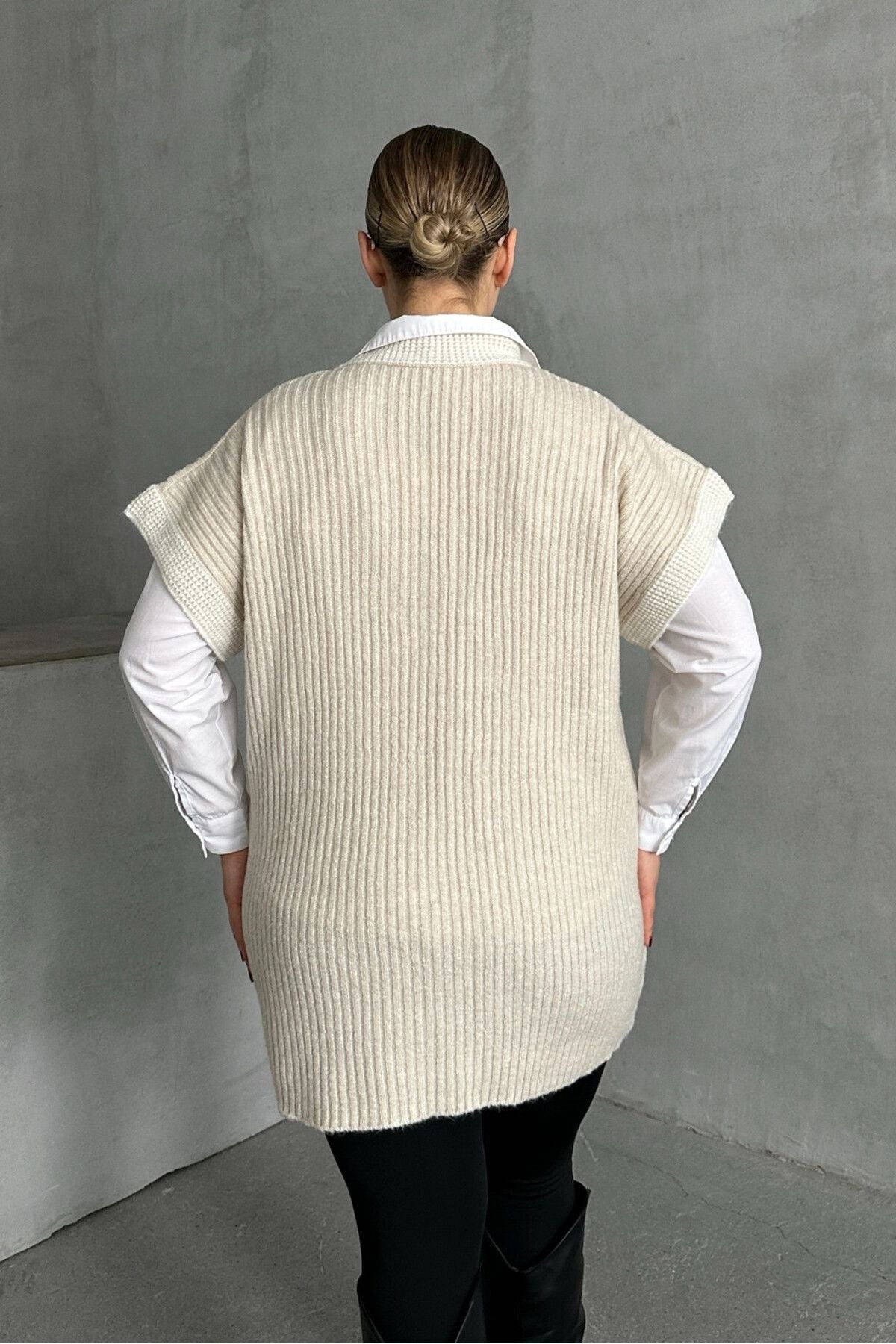 Büyük Beden V Yaka Kısa Kollu Triko Süveter 302137