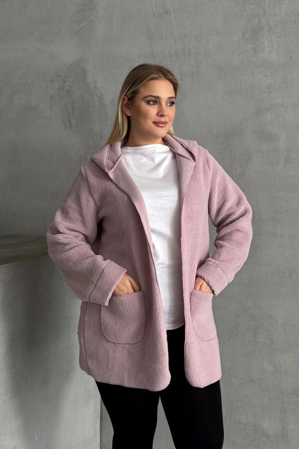 Büyük Beden Uzun Kollu Kapüşonlu Önü Kapamasız Cepli Peluş Ceket 97-14