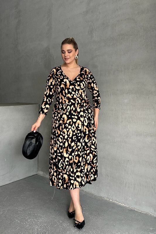 Büyük Beden Yarım Kollu V Yaka Kemer Detaylı Leopar Desenli Elbise 100-92