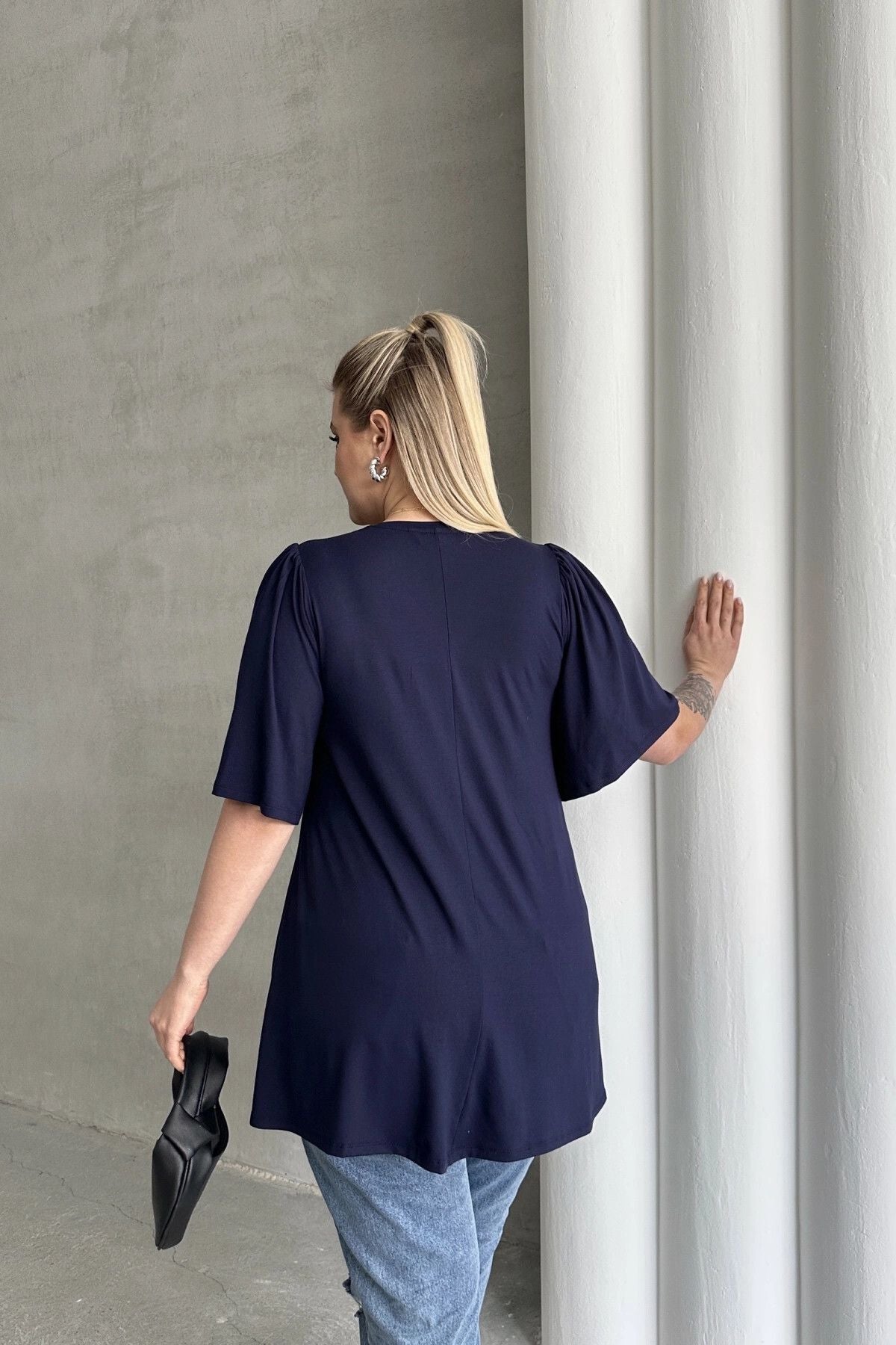 Büyük Beden V Yaka Desensiz Asimetrik Kesim Likralı Bluz MDL-6