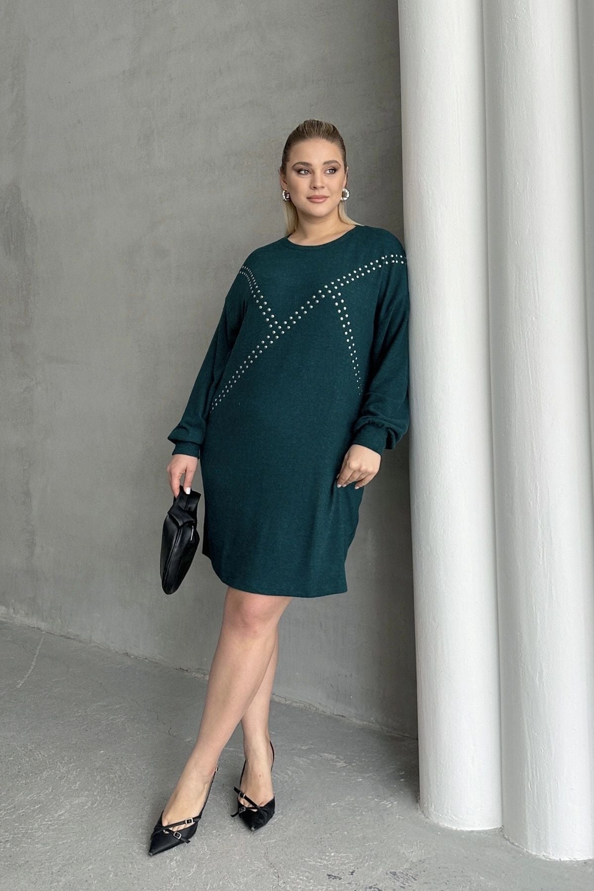 Büyük Beden Uzun Kollu Yumuşak Dokulu Taş İşlemeli Triko Elbise 285040