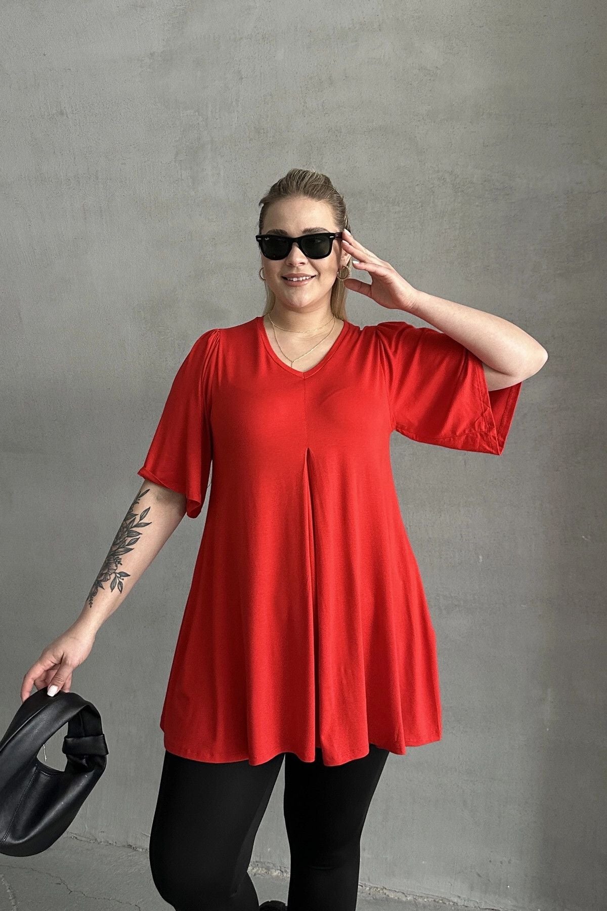 Büyük Beden V Yaka Desensiz Asimetrik Kesim Likralı Bluz MDL-5