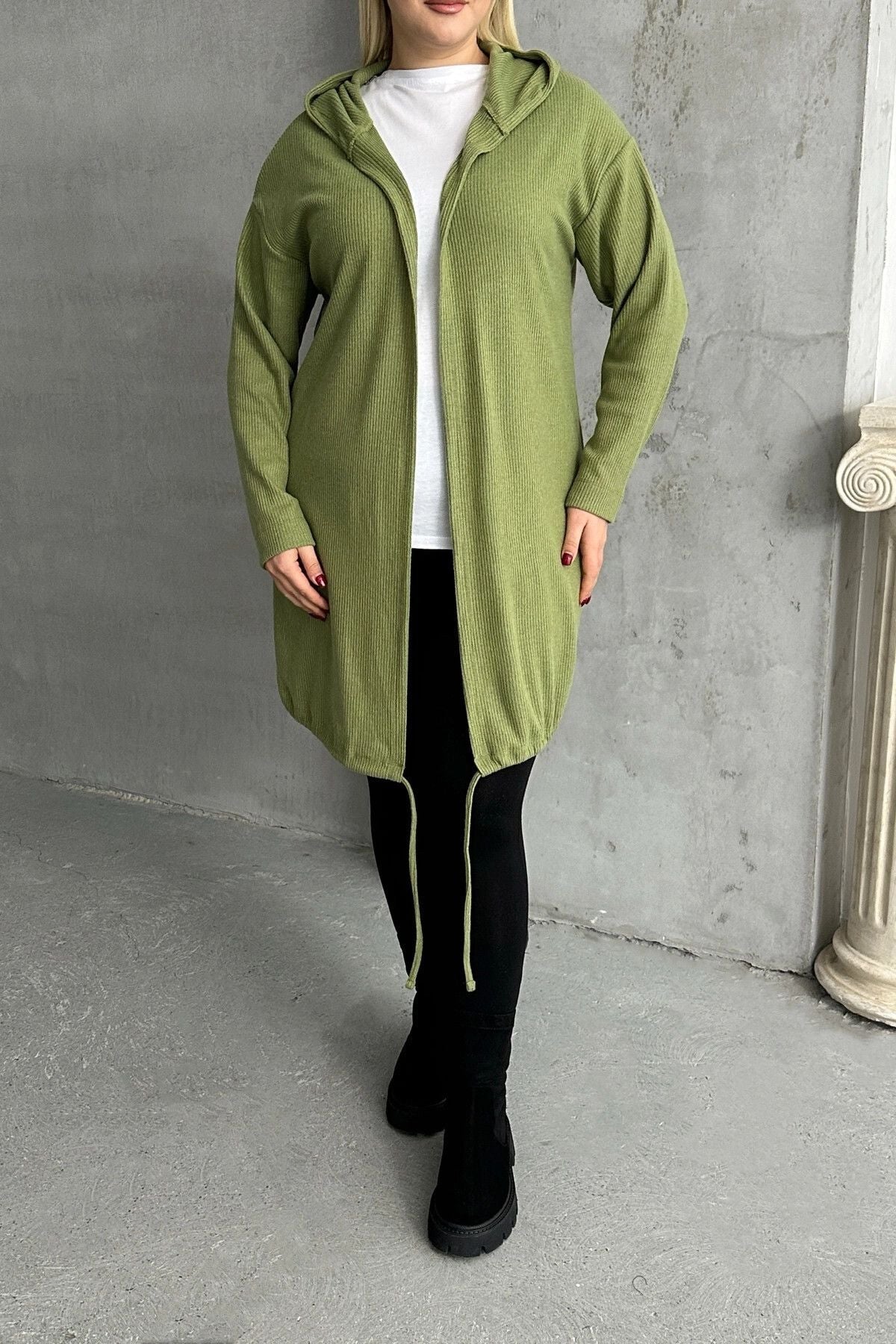 Büyük Beden Uzun Kollu Kapüşonlu Önü Kapamasız Fitilli Hırka 74-136