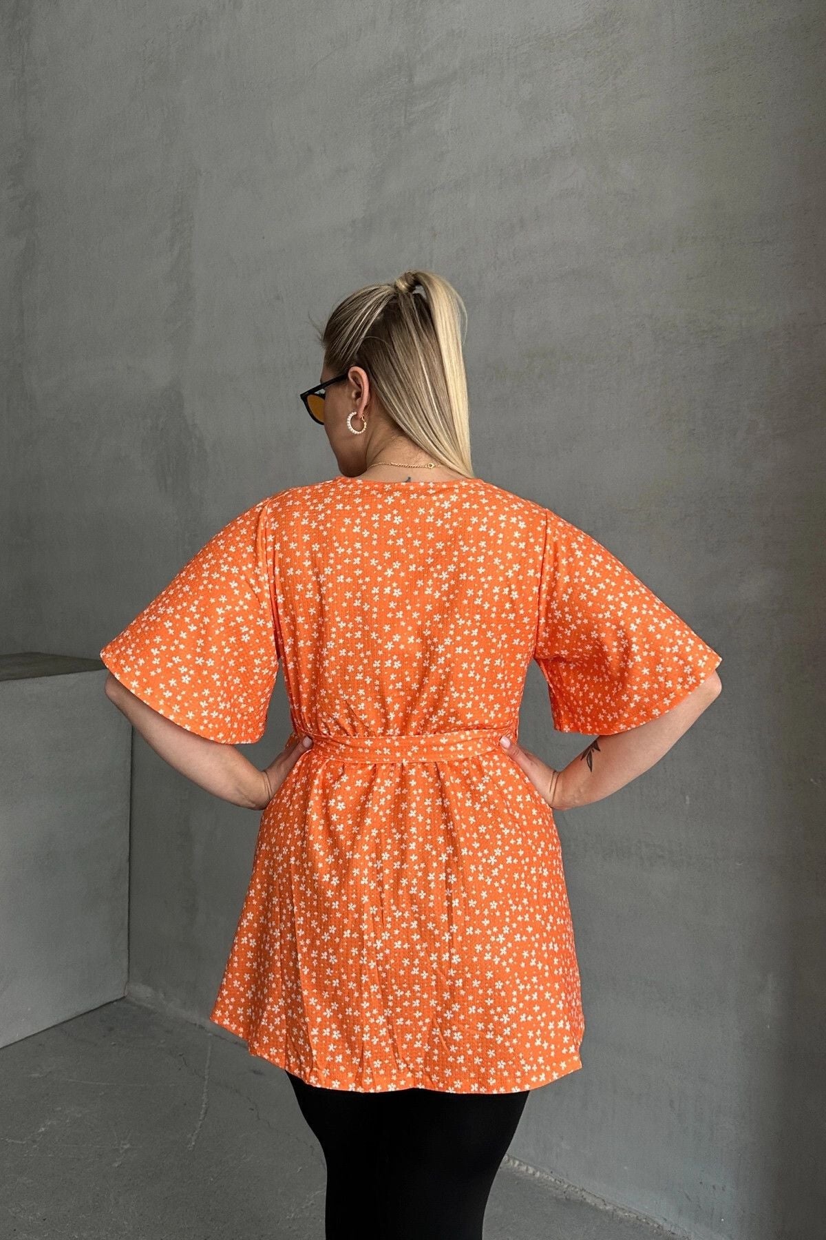 Büyük Beden Kısa Kollu V Yaka Önü Bağlama Detaylı Bluz 97-40