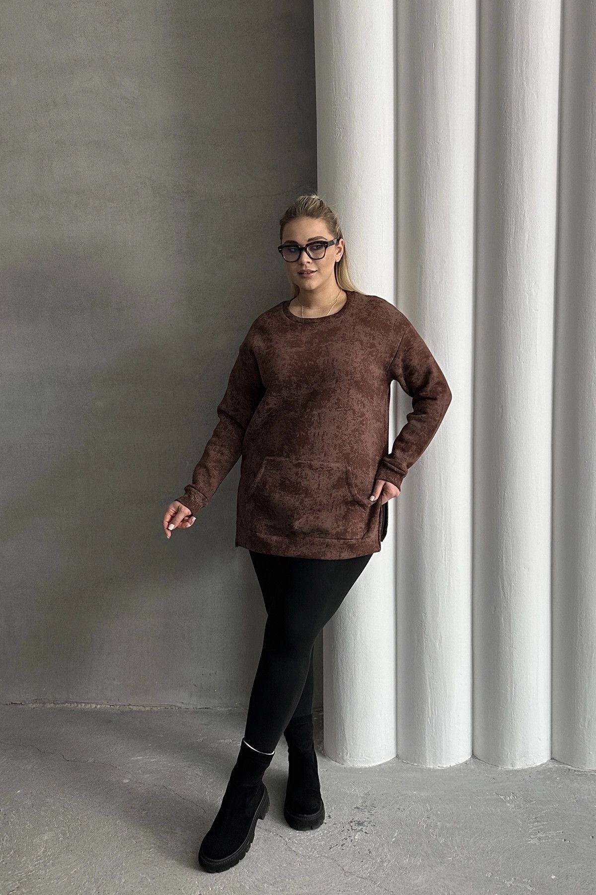 Büyük Beden Uzun Kollu Bisiklet Yaka Önü Cepli Desenli Sweatshirt 106-79