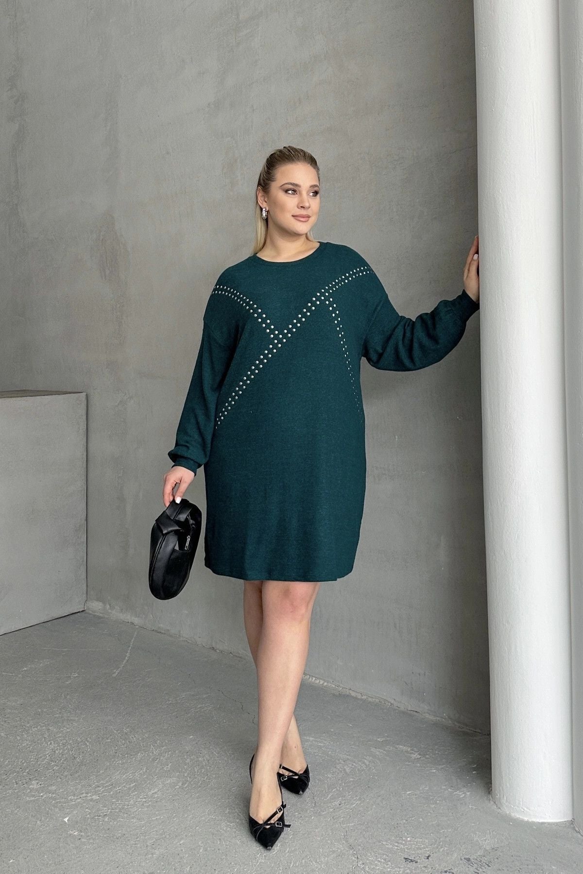 Büyük Beden Uzun Kollu Yumuşak Dokulu Taş İşlemeli Triko Elbise 285040