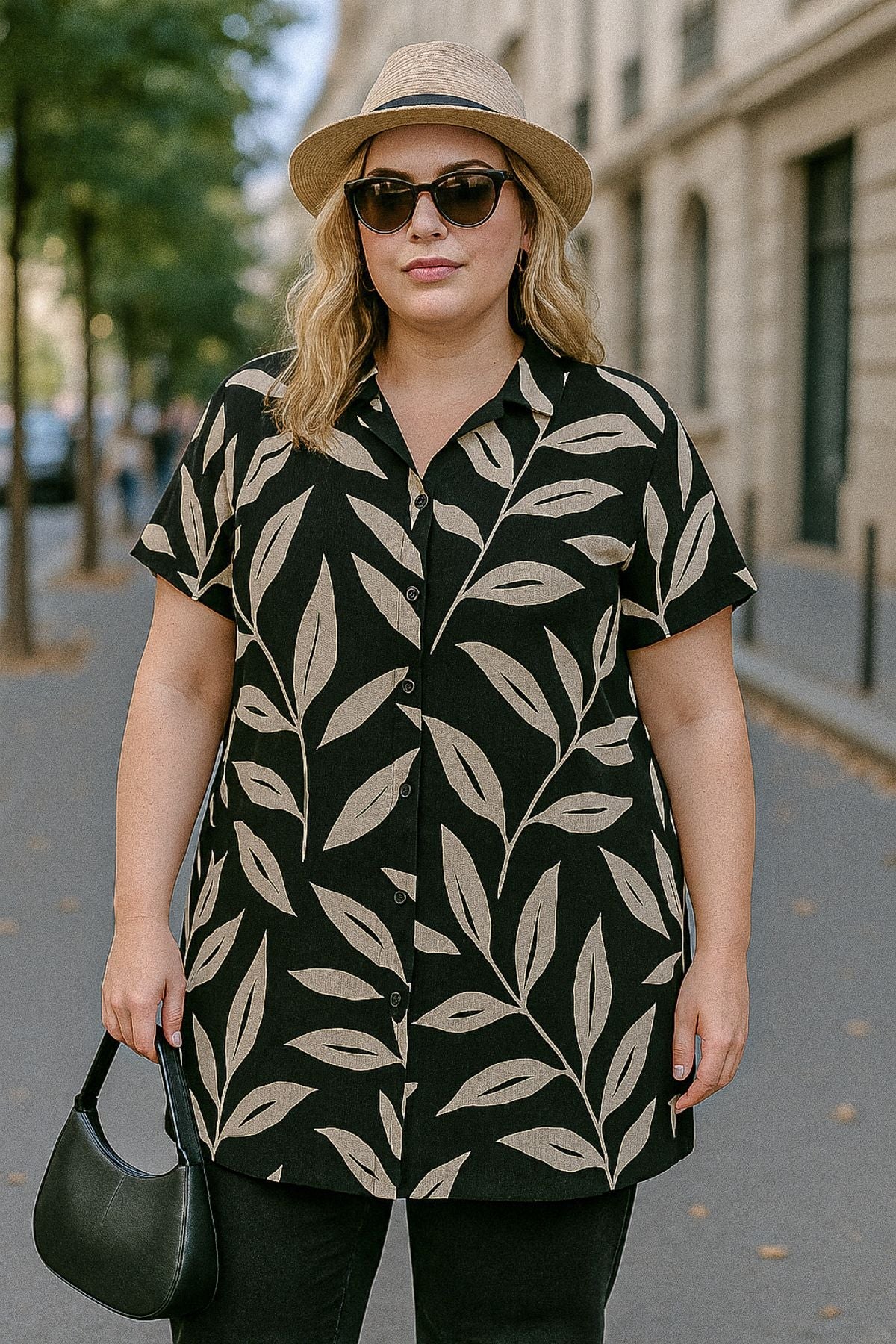 Büyük Beden Kısa Kollu Önü Düğmeli Desenli Gömlek 321855