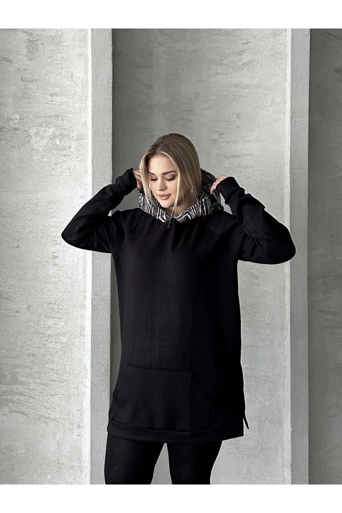 Büyük Beden Uzun Kollu Kapüşonlu Kanguru Cepli Yanları Yırtmaçlı Sweatshirt 300372