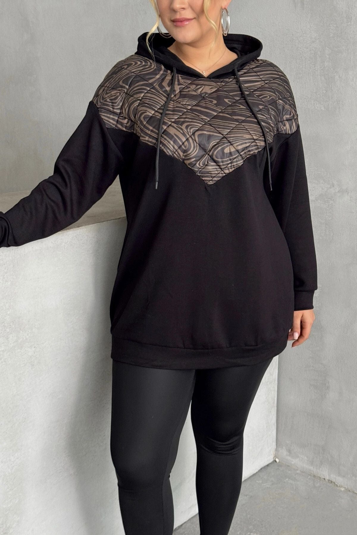 Büyük Beden Uzun Kollu Kapüşonlu Kapitone Detaylı Sweatshirt 300319