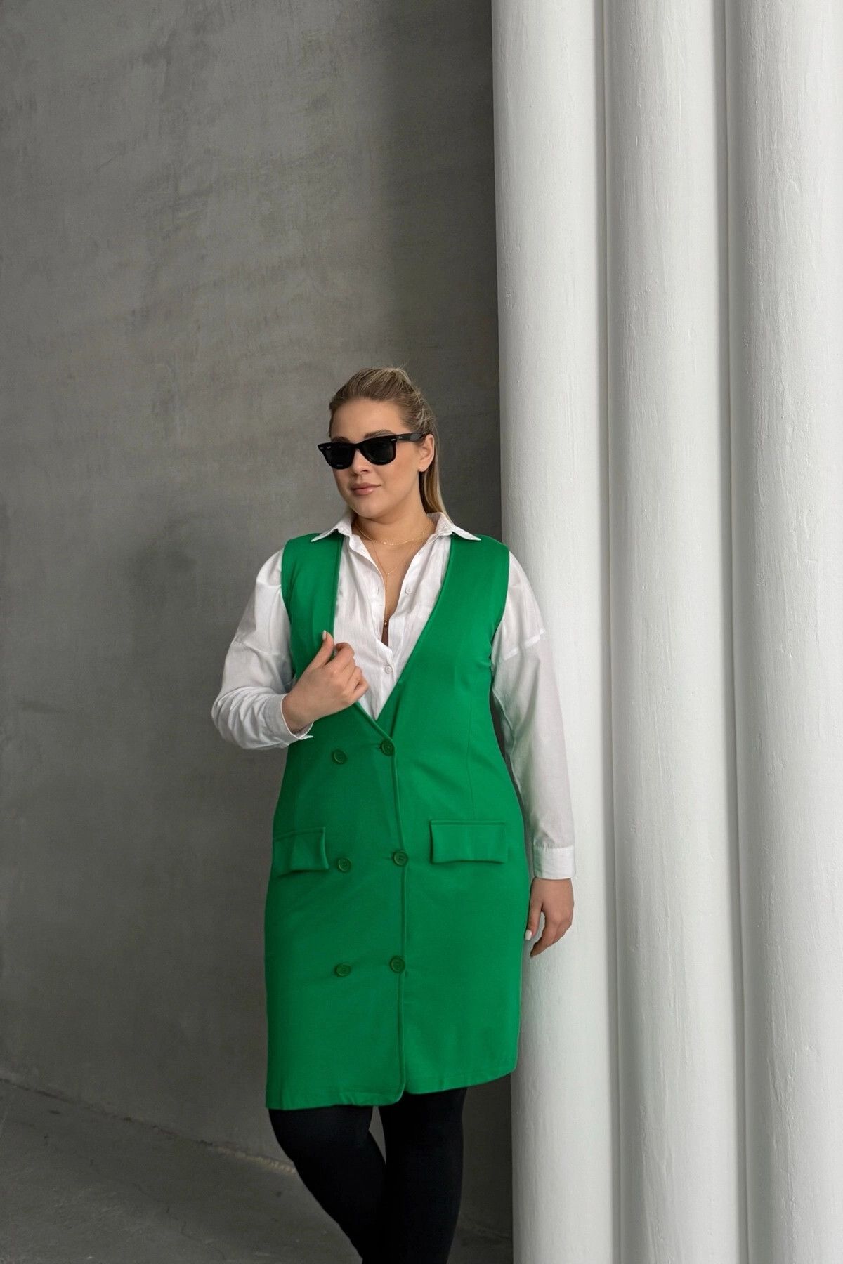 Büyük Beden Sıfır Kol Önü Düğmeli Cep Görünümlü Hırka 300860