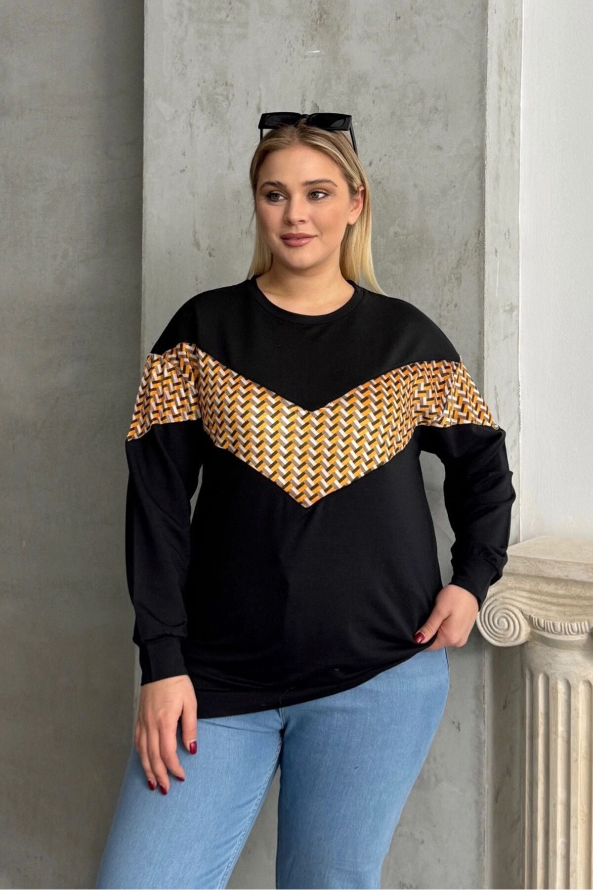 Büyük Beden Bisiklet Yaka Uzun Kollu Desenli Sweatshirt 300334