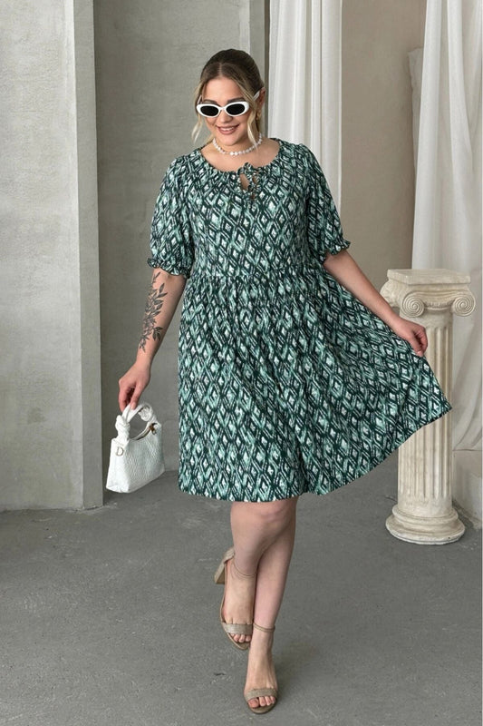 Büyük Beden Önü Bağlamalı Yarım Kollu Desenli Mini Elbise 101-8