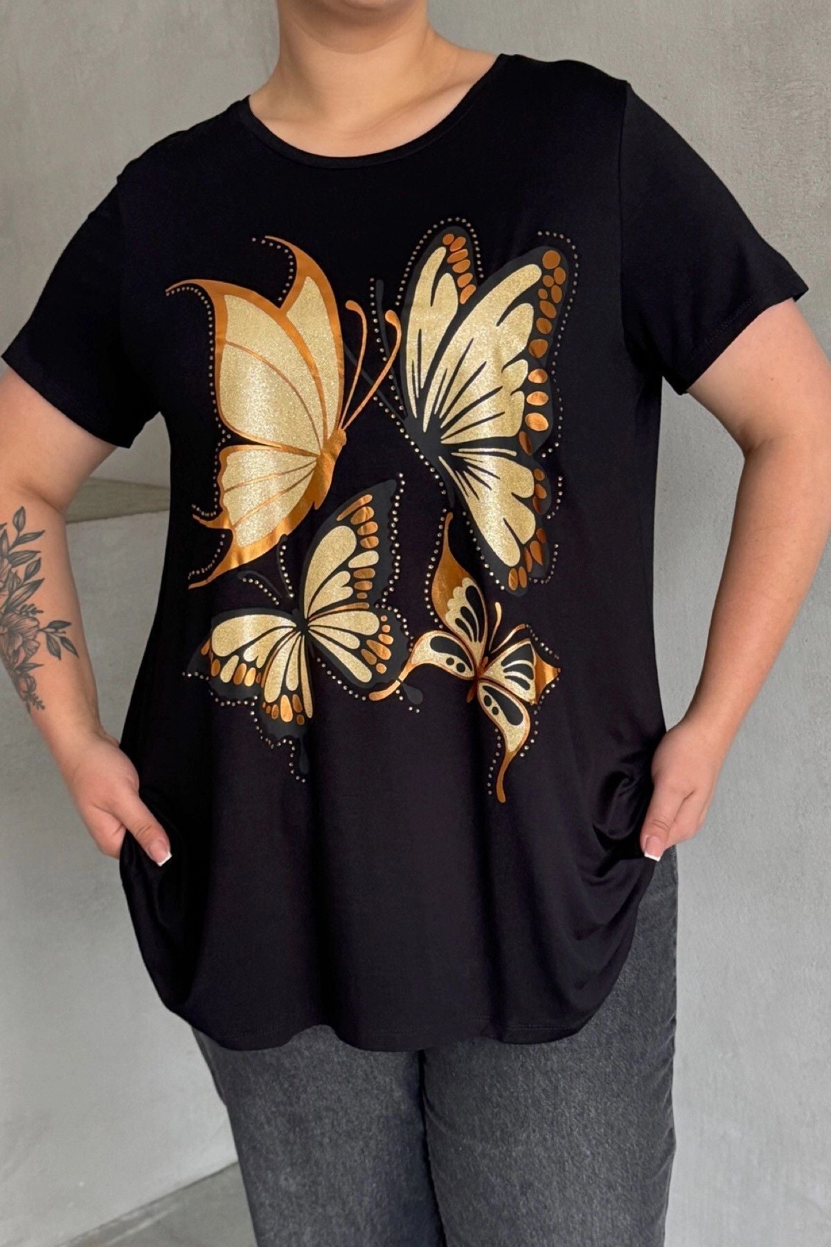 Büyük Beden Kelebek Baskılı Parlak Simli T-shirt 302275