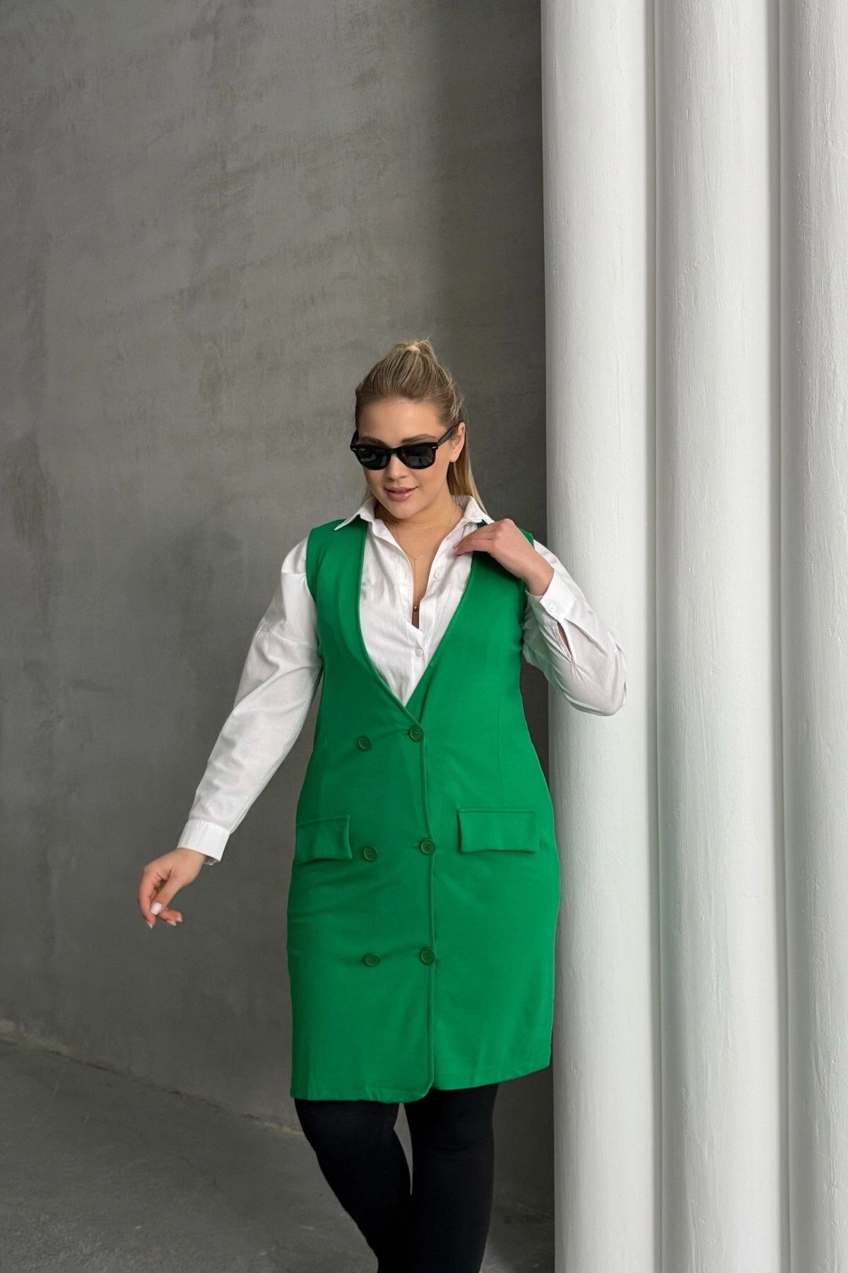 Büyük Beden Sıfır Kol Önü Düğmeli Cep Görünümlü Hırka 300860