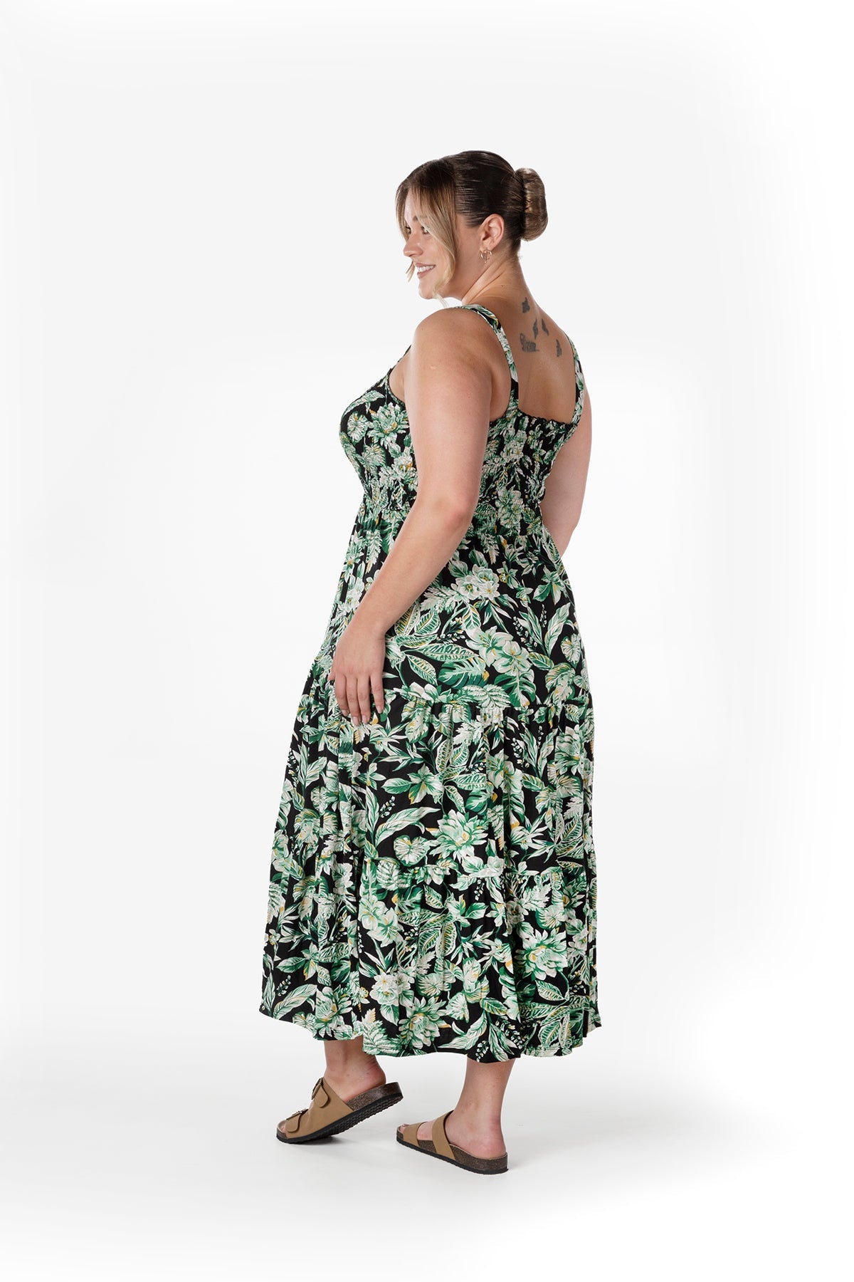 Büyük Beden Çiçek Desenli Kalın Askılı Beli Lastikli Elbise T-82