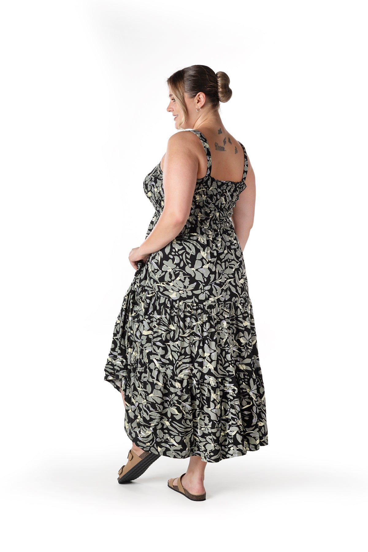 Büyük Beden Çiçek Desenli Kalın Askılı Beli Lastikli Elbise T-81