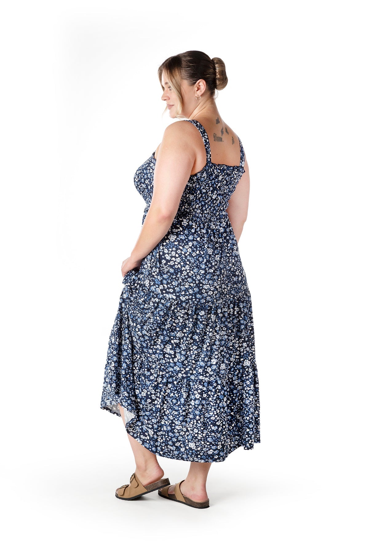 Büyük Beden Çiçek Desenli Kalın Askılı Beli Lastikli Elbise T-84